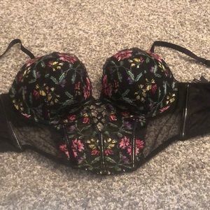 Gorgeous push up very sexy !!